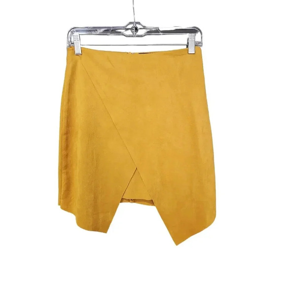 Do + Be Suede Wrap Mini Skirt Gold Size M - Picture 6 of 9